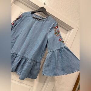 Beachlunchlounge Light Blue Denim Top